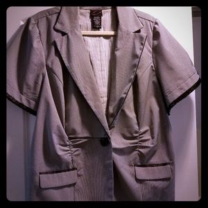 Torrid short sleeve blazer